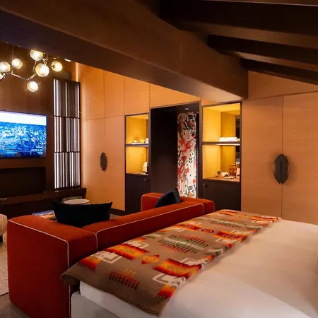 Eight Cortina Отель 5*