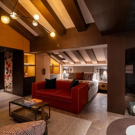 Eight Cortina Отель 5*