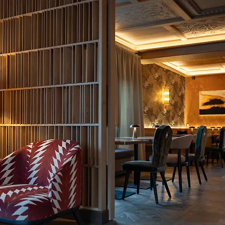 Eight Cortina Отель 5*